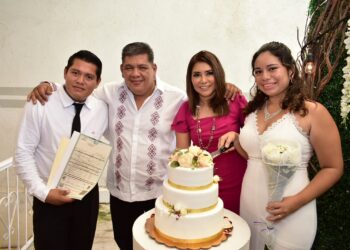 CELEBRAN BODAS COLECTIVAS EN HUIXTLA