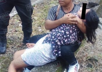 Atiende cruz roja a menor que se desmayó