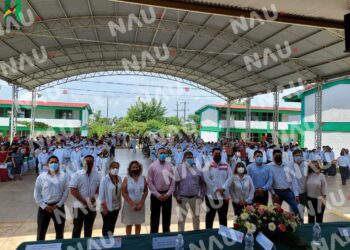 ASISTE ALCALDE CARLOS EDUARDO SALAZAR GAM A CLAUSURA DE FIN DE CURSOS DEL PLANTEL CONALEP HUIXTLA.