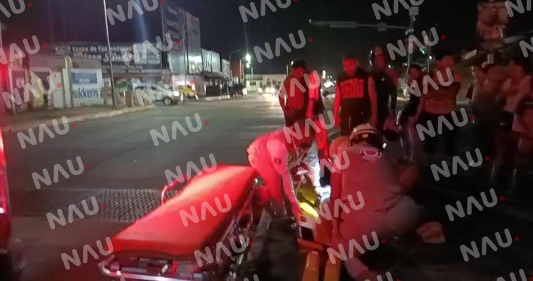 Atropellan a una persona en la 9a sur par vial.Se presume fue una camioneta de color gris.