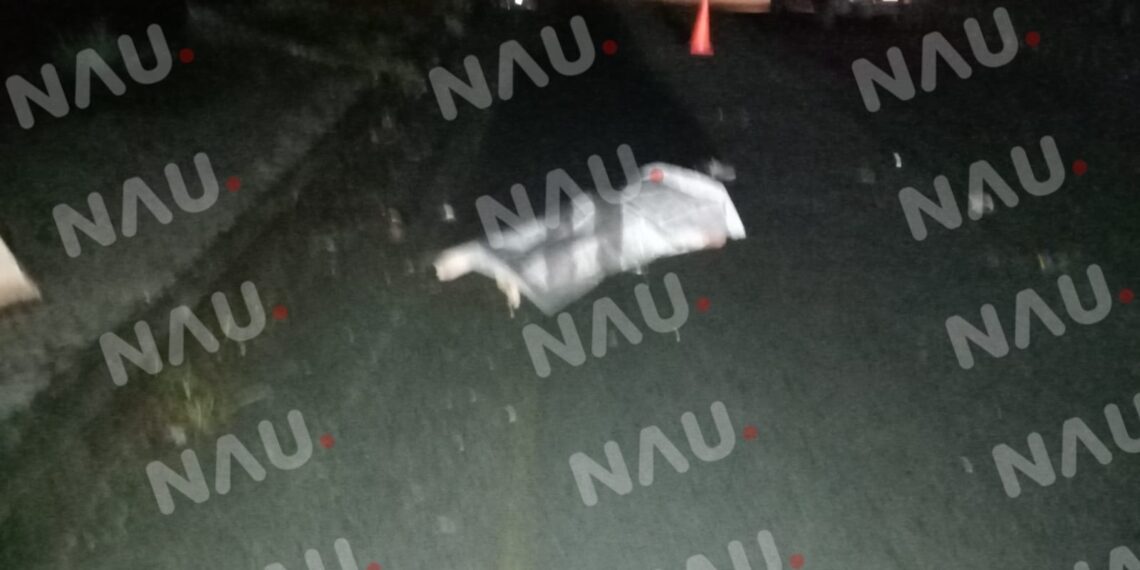 Un motociclista pierde al vida al estrellarse en camellón central de la carretera costera