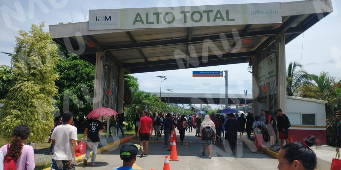 Más de 200 migrantes ocasionan destrozos CAITF de huixtla