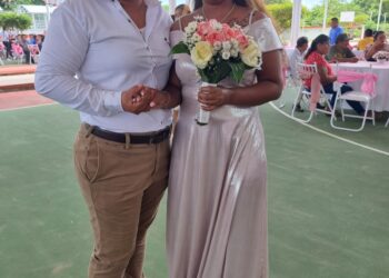 En bodas colectivas se casan 36 parejas