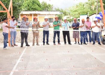 Inaugura Presidente Municipal Carlos Eduardo Salazar Gam obras, una en Colonia Torrecillas y en Cantón Las Delicias