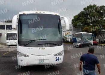 Autobús atropella a femenina