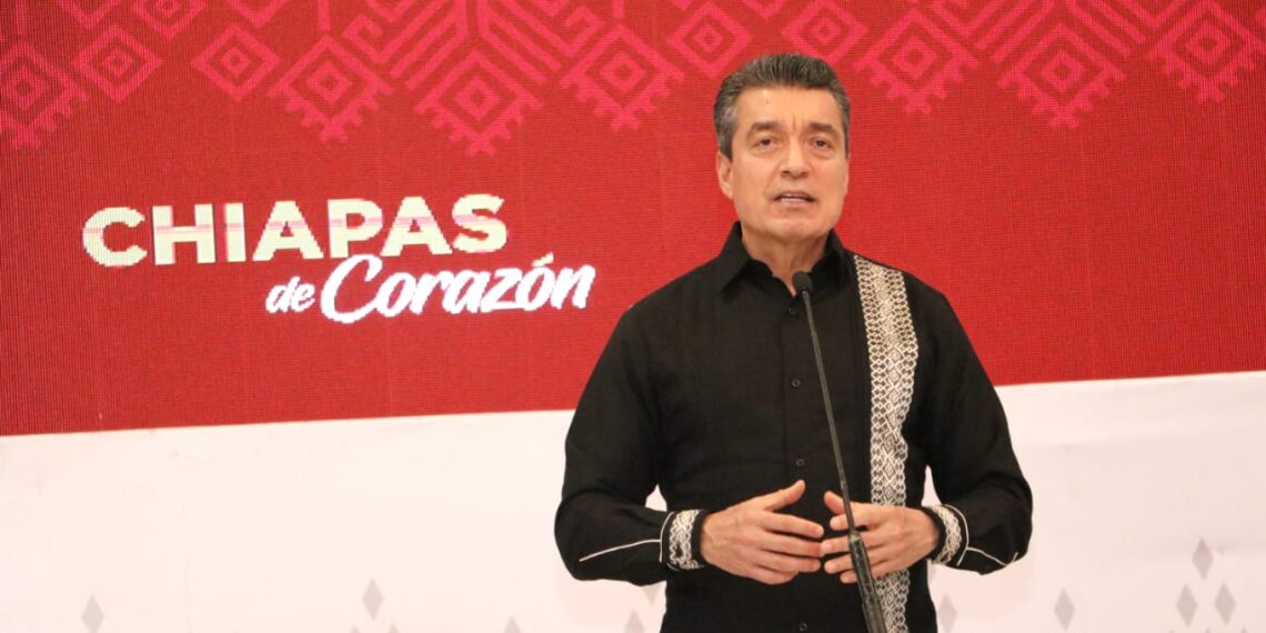 Llama Rutilio Escandón a colaboradores a seguir trabajando con responsabilidad en favor del bienestar del pueblo