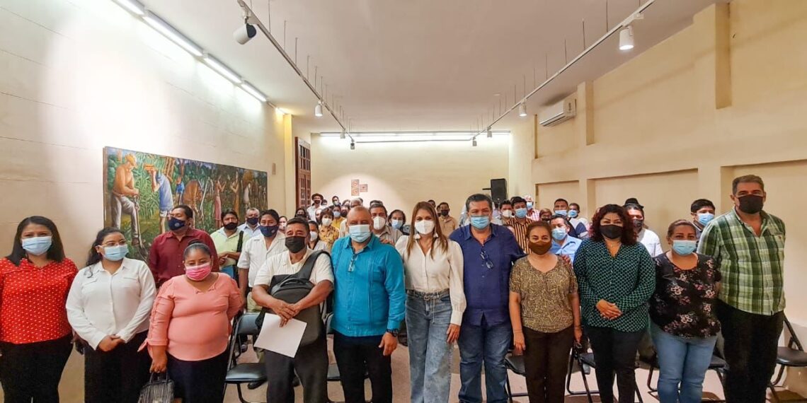 PRESIDE ROSY URBINA TALLER DE TRÁMITES DE REGISTRO PARA AGRUPACIONES RELIGIOSAS