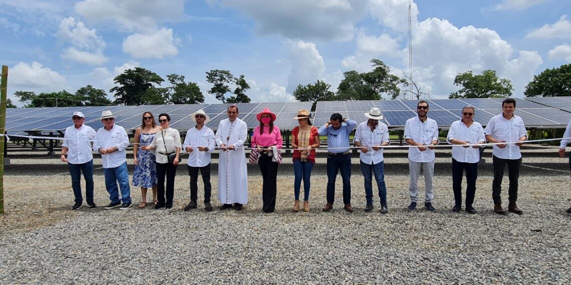 INAUGURAN PRIMERA GRANJA SOLAR DE GENERACIÓN DE ENERGÍA EN CHIAPAS