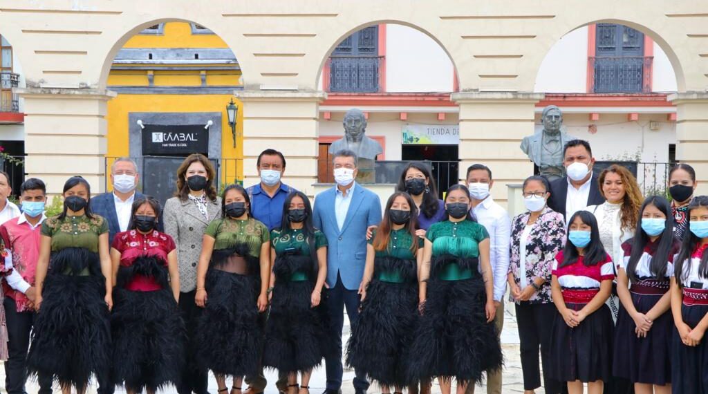 Asiste Rutilio Escandón a reunión nacional de directores de Educación Media Superior a Distancia