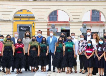 Asiste Rutilio Escandón a reunión nacional de directores de Educación Media Superior a Distancia