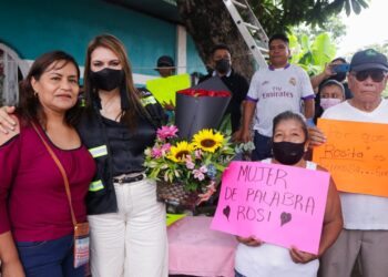 LA SUMA DE ESFUERZOS GENERA EL PROGRESO Y LA FELICIDAD DE LAS FAMILIAS TAPACHULTECAS: ROSY URBINA