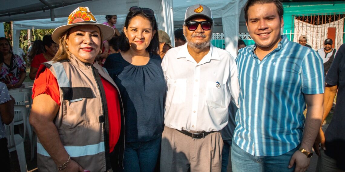 Maratón de obras fortalece el desarrollo en infraestructura en Suchiate: Sonia Eloína / Ejido Ignacio López Rayón