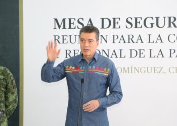 Desde Comitán, reitera Rutilio Escandón el llamado a vacunarse contra el COVID-19