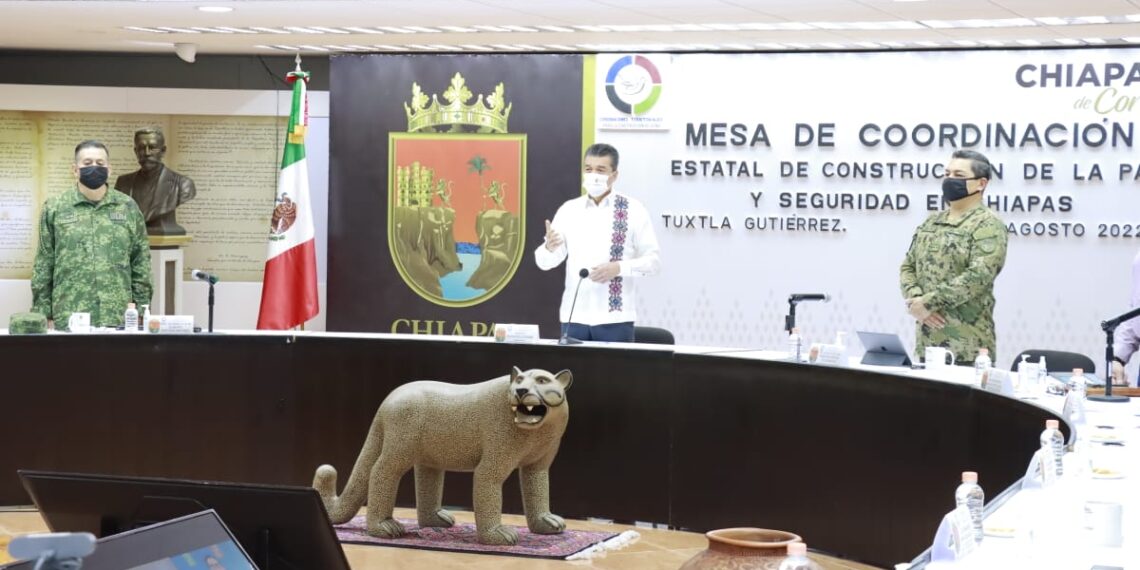 Alejarse de zonas de riesgo y extremar precauciones por lluvias en Chiapas, pide Rutilio Escandón