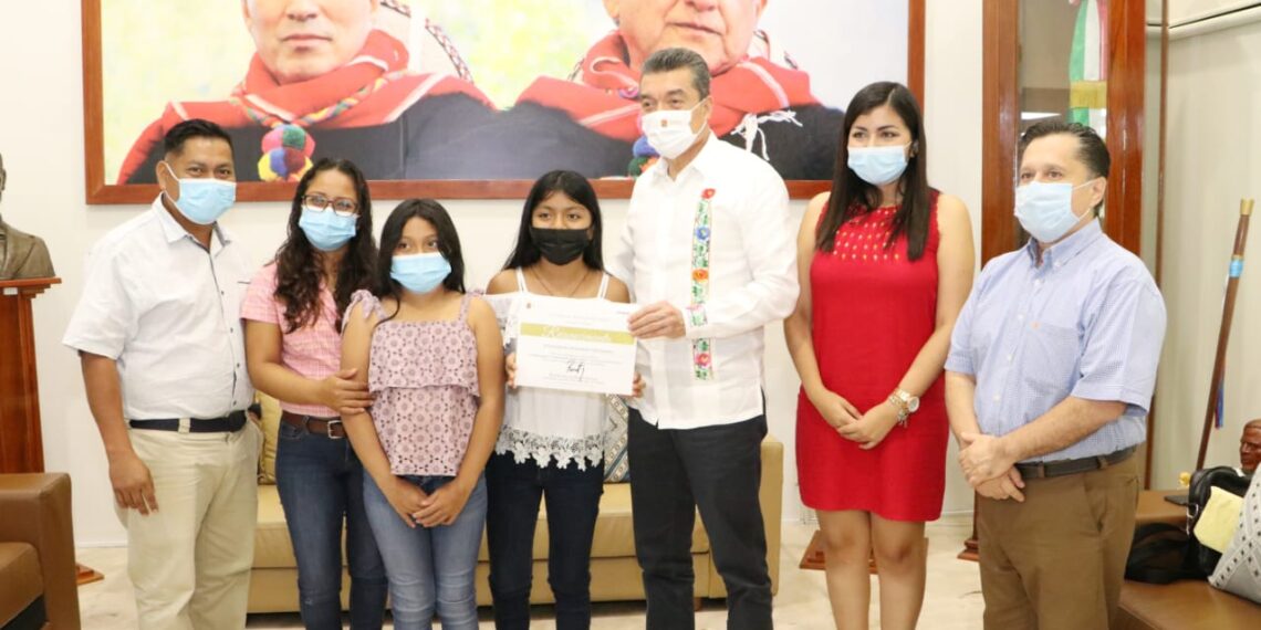 Rutilio Escandón se reúne con Joreni Hernández, ganadora del Concurso Comisionada y Comisionado Infantil 2022