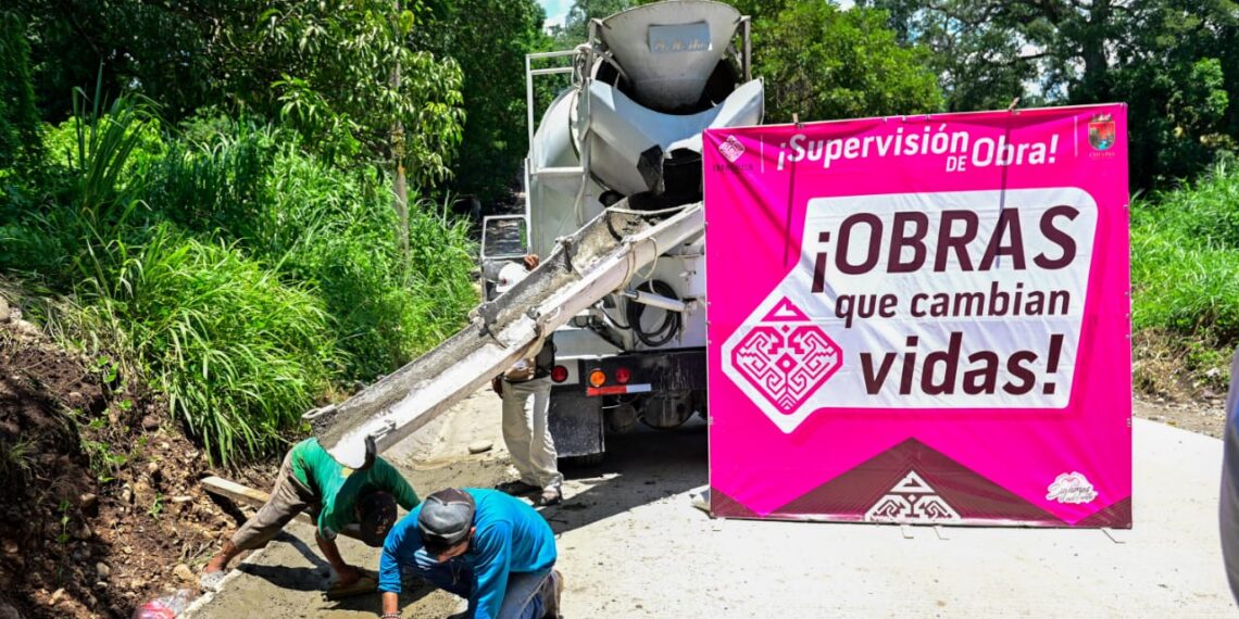 SUPERVISA ROSY URBINA PAVIMENTACIÓN CON CONCRETO HIDRÁULICO Y ASFÁLTICA DE CALLES EN COLONIA LINDA VISTA