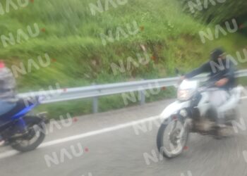 Con lujo de violencia se roban una motocicleta