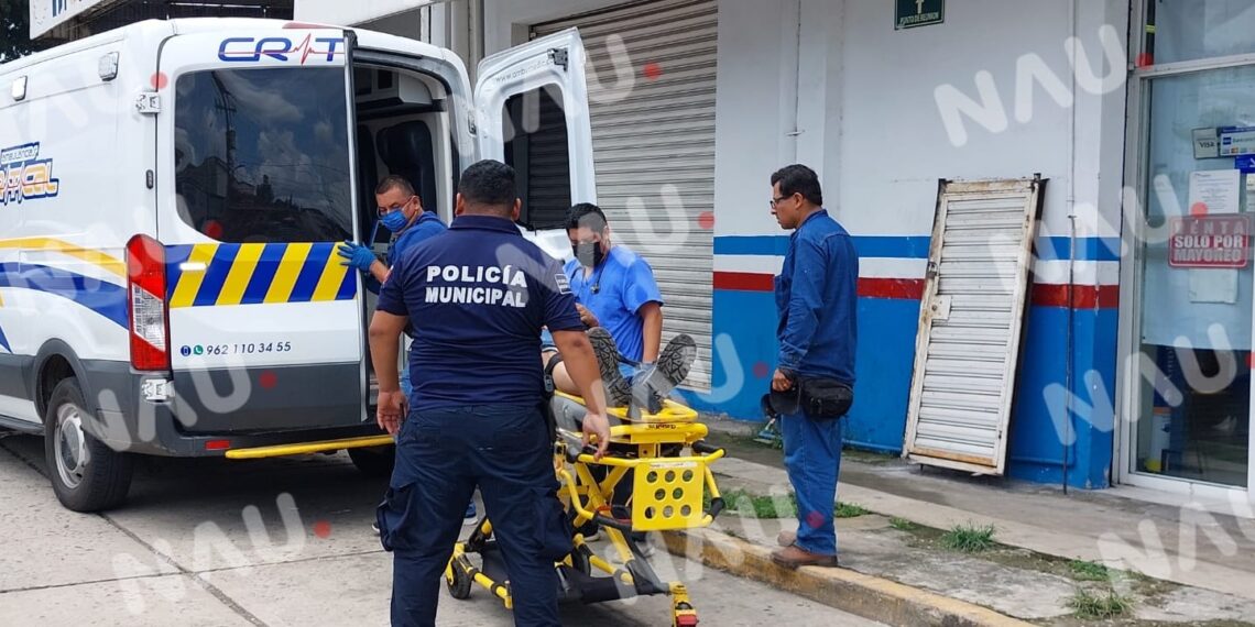 Personal de mantenimiento sufren accidente al caer de un techo de una farmacéutica