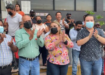 Trabajamos sin descanso por la salud de las y los suchiatenses: Sonia Eloina.