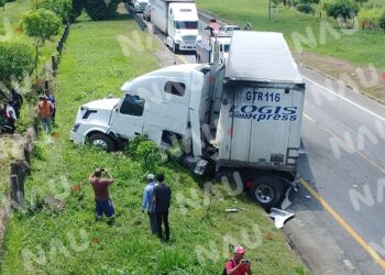 10 lesionados deja accidente en la costera