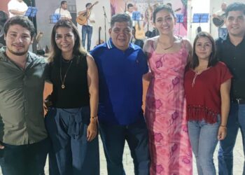 Con motivo del mes de la juventud el Ayuntamiento de Huixtla llevó a cabo el bazar juvenil