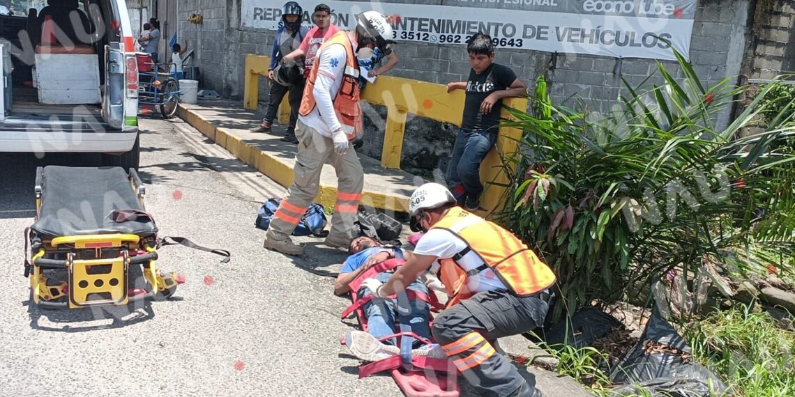 Presuntos elementos de seguridad pública municipal golpean y abandonan a una persona “Vídeo”