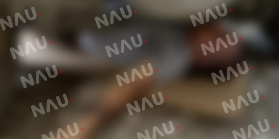 Muere chófer de tráiler prensado con su propia caja