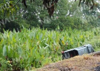 Vuelca camioneta sobre la carretera HUIXTLA – Huehuetán.