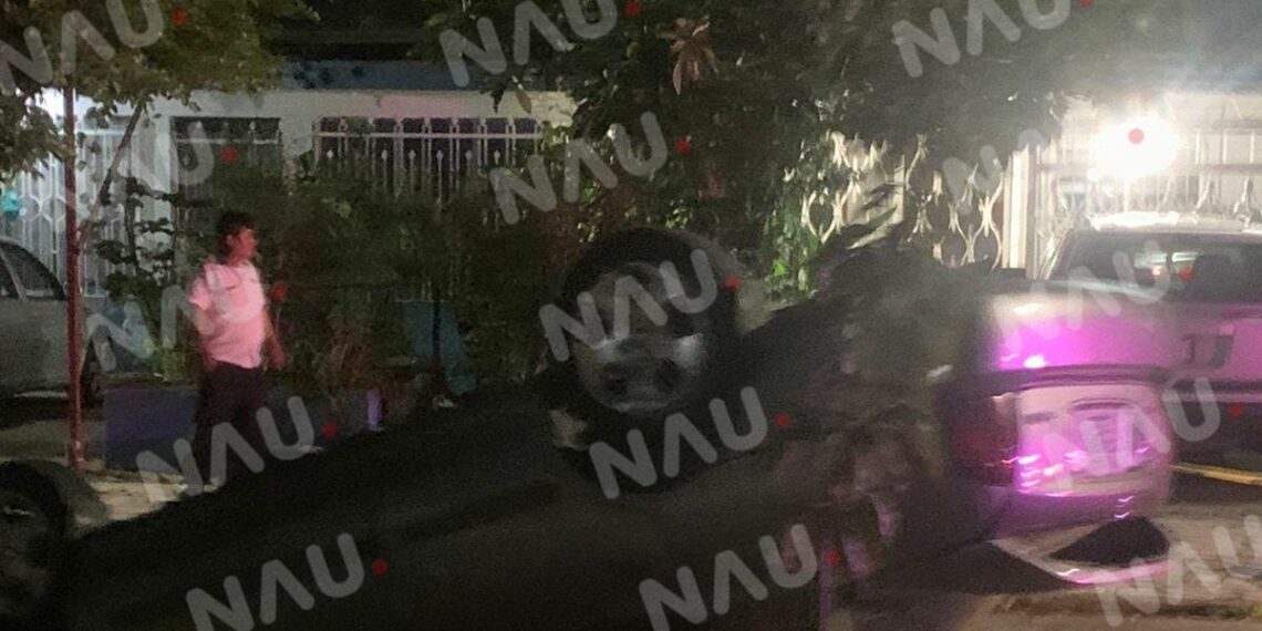 Localizan vehículo volcado en la central oriente