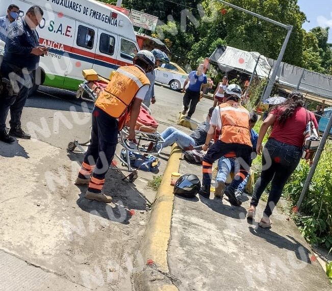 Camioneta atropellada a dos motociclista