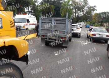 Daños por más de 12 mil pesos, deja choque múltiple