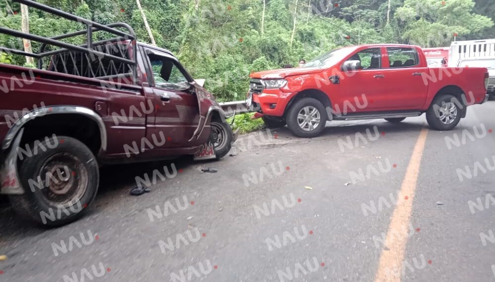 Tres vehículos chocan sobre la carretera Tuxtla Chico – Cacahoatán
