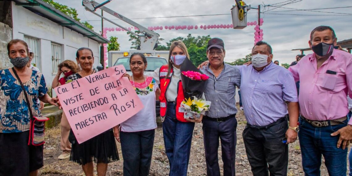 SIN DISTINCIÓN Y CON COMPROMISO SOCIAL ESTAMOS CAMBIANDO VIDAS: ROSY URBINA