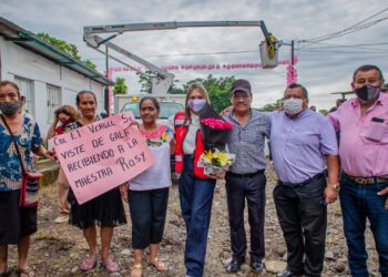 SIN DISTINCIÓN Y CON COMPROMISO SOCIAL ESTAMOS CAMBIANDO VIDAS: ROSY URBINA