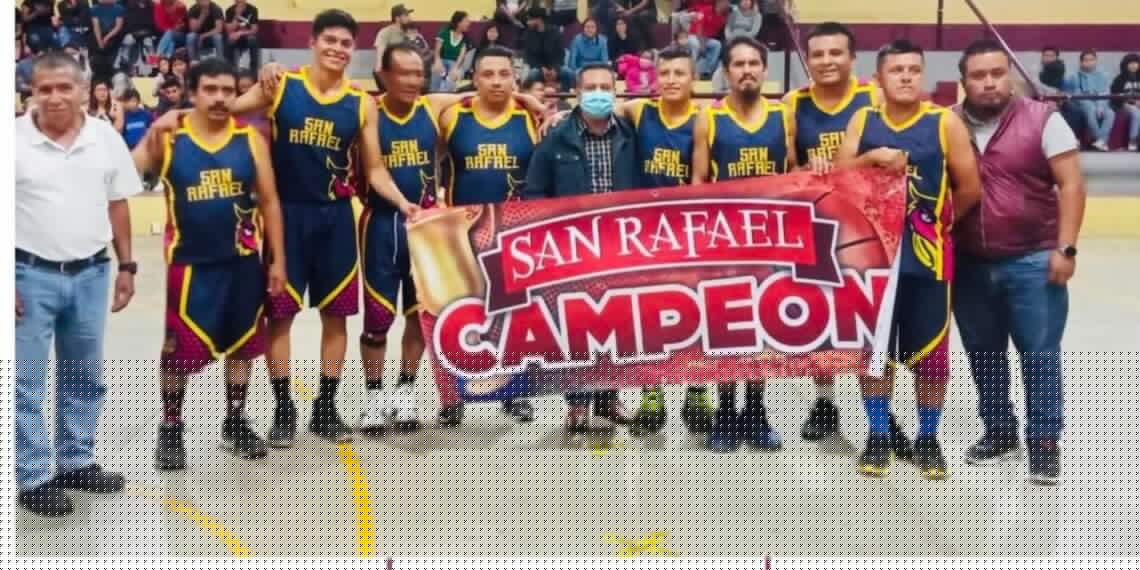 El alcalde municipal, asiste a premiacion del “1er. Gran Campeonato de Básquetbol Municipal