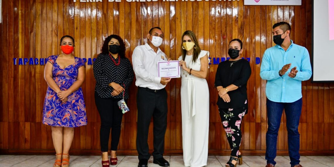 AYUNTAMIENTO REALIZÓ FERIA DE LA SALUD REPRODUCTIVA PARA UNIVERSITARIOS