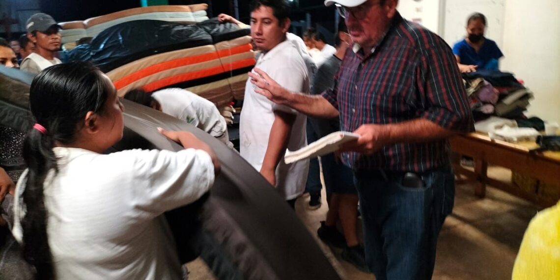 AYUNTAMIENTO ATENDIÓ A DAMNIFICADOS DE VIVA MÉXICO TRAS LAS LLUVIAS DEL DOMINGO