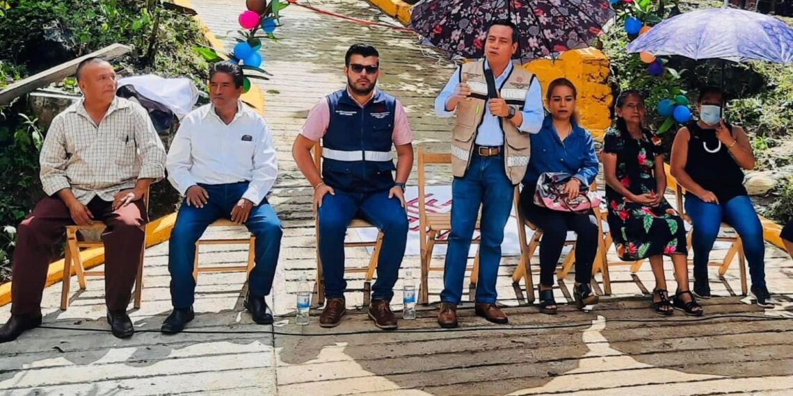 Isaías Verdugo Roblero, beneficia a las familias de los ejidos Desenlace, Trinidad y San Jerónimo, con tres importantes obras