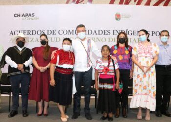 Entrega Rutilio Escandón kits de autoempleo, certificados de capacitación y apoyos tecnológicos