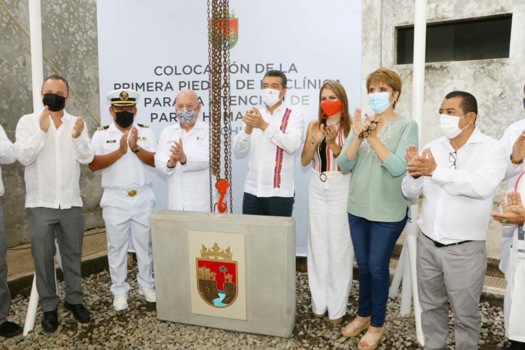 Rutilio Escandón coloca primera piedra de la Clínica para la Atención de  Parto Humanizado de Tapachula - NAU Noticias A Tiempo Universales