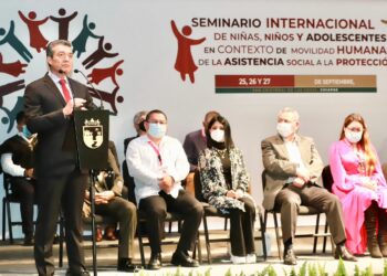 Inaugura Rutilio Escandón seminario para fortalecer atención a niñas, niños y adolescentes migrantes