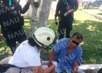 Dos lesionados al derrapar en una motocicleta