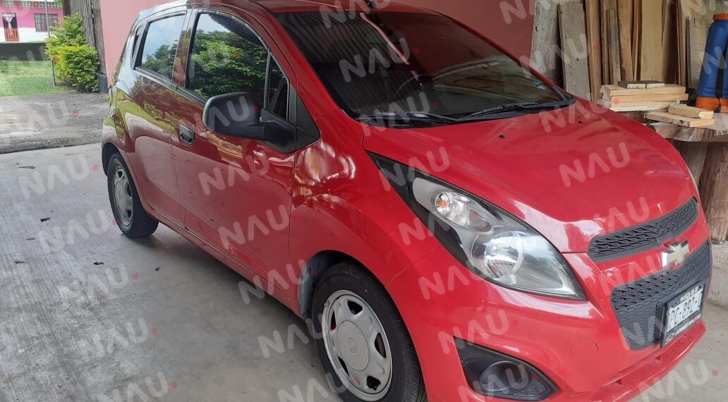 Recuperan vehículo robado en Manuel Lazos