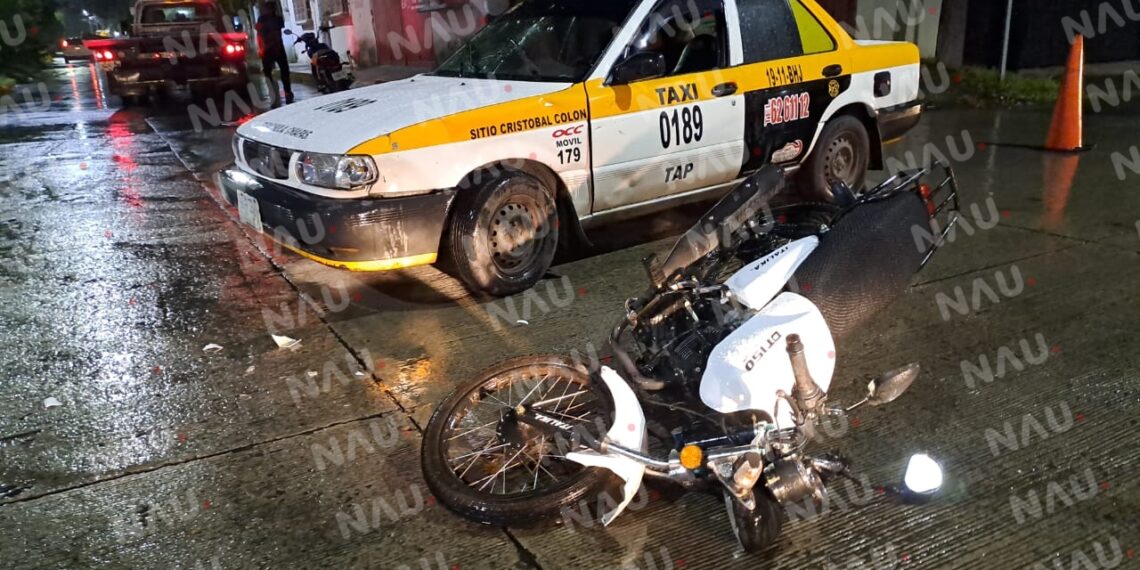 Taxista arrolló a una pareja de motociclistas