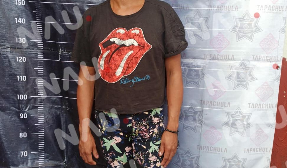 Detienen a sujeto vestido de mujer acusado de robo con Violencia