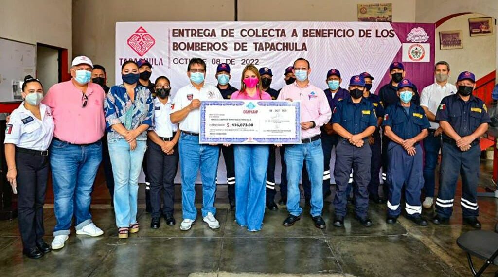 ENTREGA ROSY URBINA APORTACIÓN DE CIUDADANOS A LOS BOMBEROS DE TAPACHULA