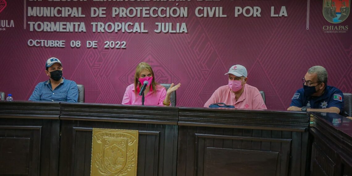 ENCABEZA ROSY URBINA SESIÓN EXTRAORDINARIA DE PROTECCIÓN CIVIL POR TORMENTA TROPICAL “JULIA”