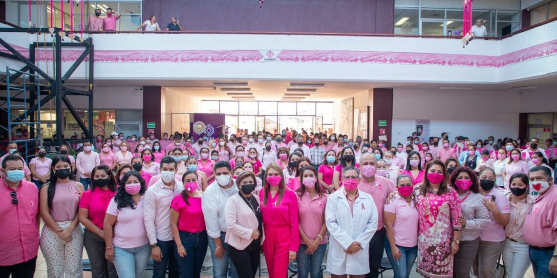 ROSY URBINA ENCABEZA CONMEMORACIÓN DEL DÍA MUNDIAL DE LA LUCHA CONTRA EL CÁNCER DE MAMA