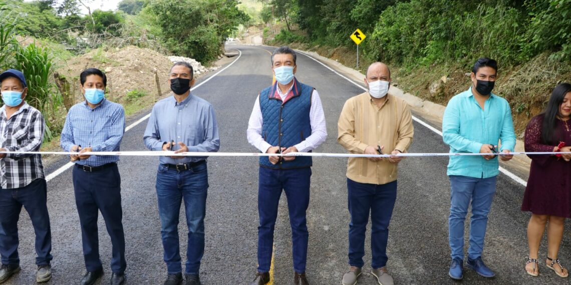 Rutilio Escandón inaugura modernización del camino San Fernando-Colonia Cuauhtémoc