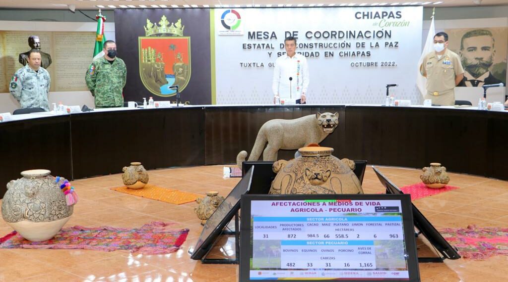 Agradece Rutilio Escandón apoyo de las Fuerzas Armadas y autoridades a la población damnificada